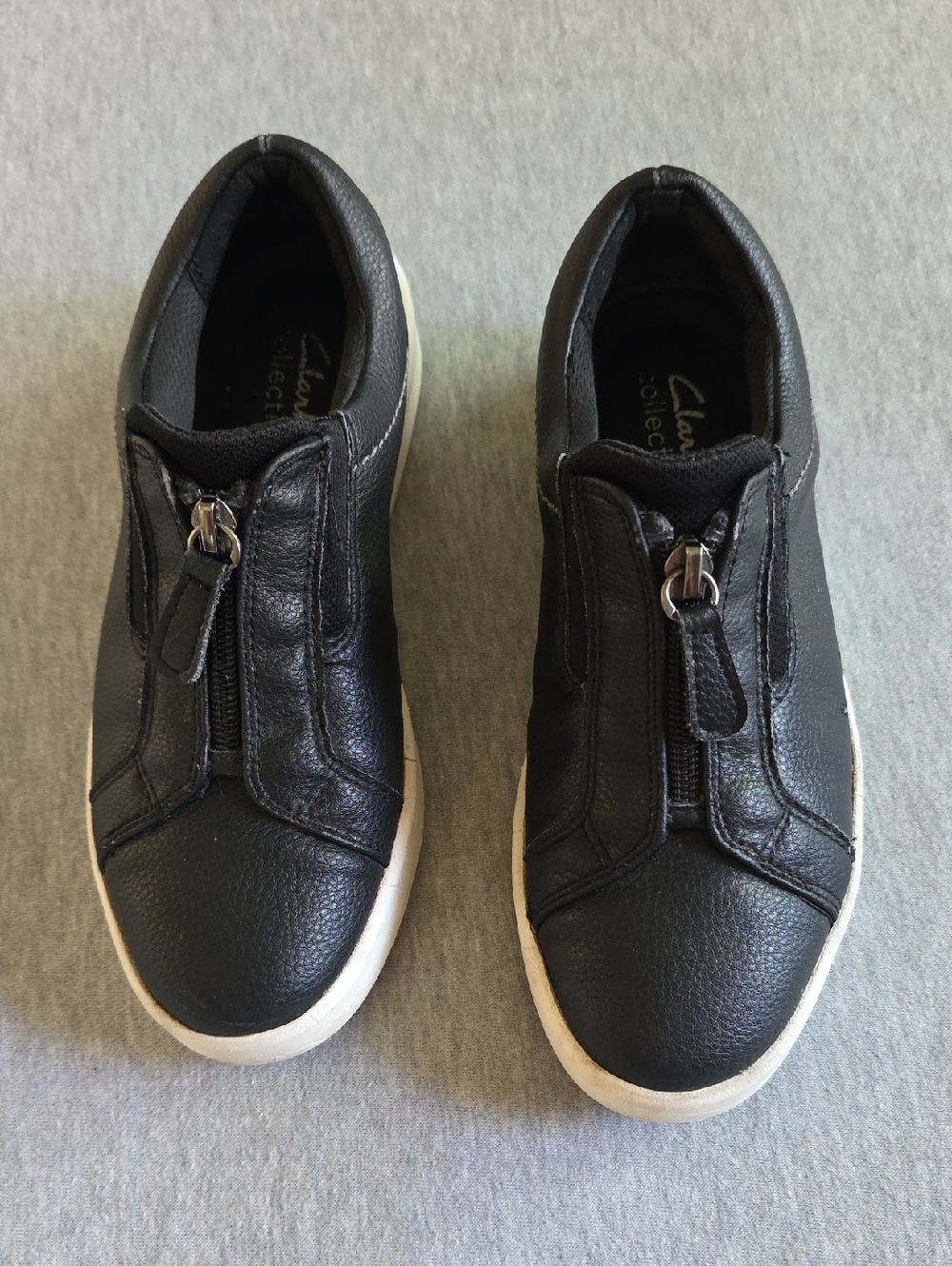 Clarks Black Leather Zip-Front Casual Sneakers